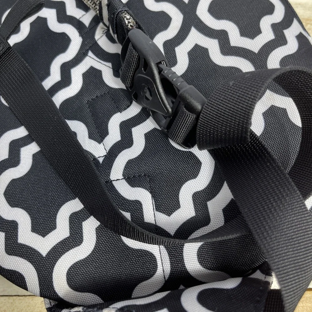 KAVU SLING BACK Black & White‎ Geometric Print Back Rope Canvas